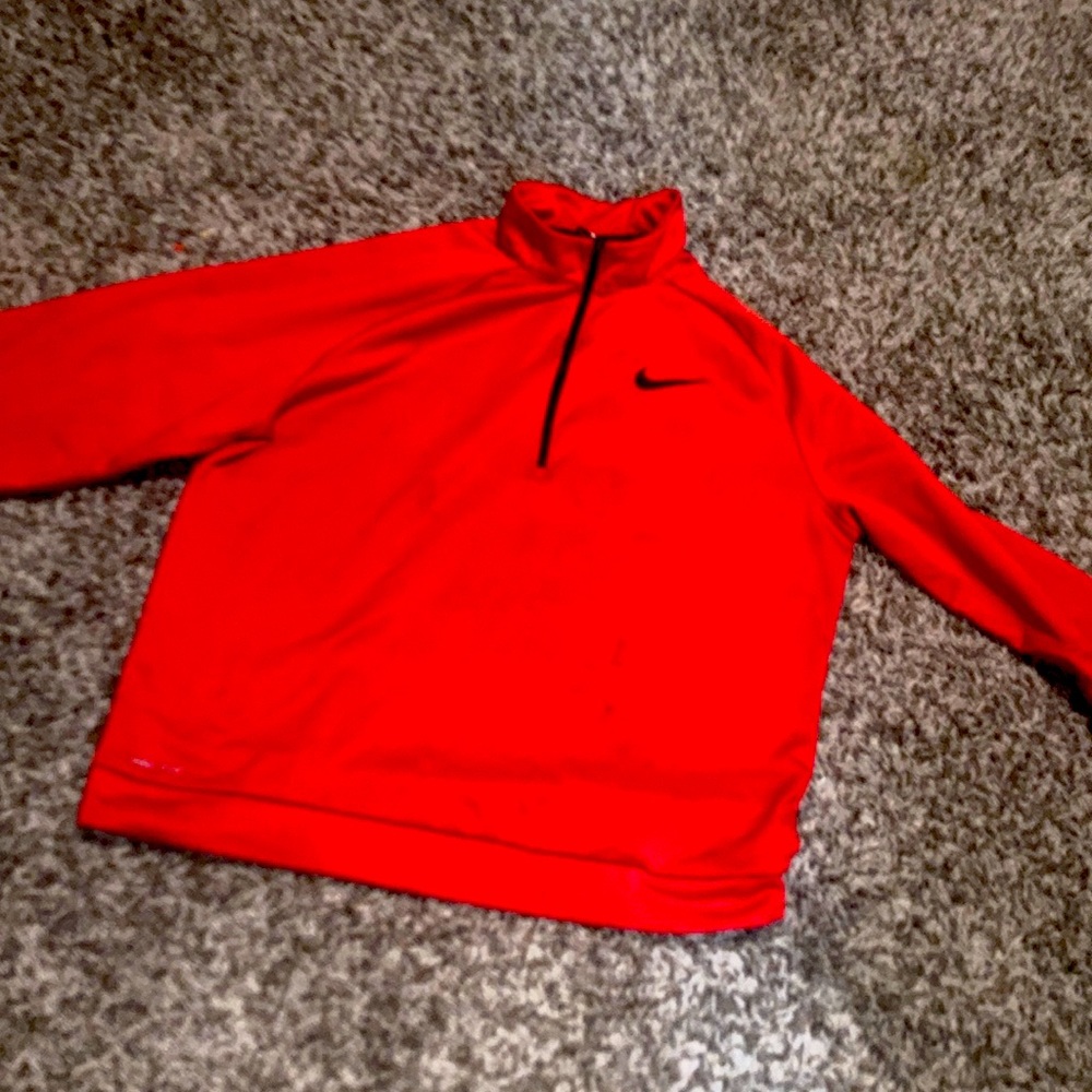 Nike dri fit long sleeve zip up sweater xl ion no if its a turtle neck or wut